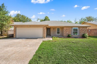 /international/us/7512-clover-lane-watauga-tx-110120408617/