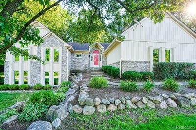 /international/us/9516-placid-way-howell-mi-110101148811/?lang=pt