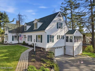 /international/us/297-e-shore-drive-lake-ariel-pa-110107965239/
