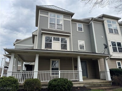/international/us/4052-cedar-avenue-cleveland-oh-110098520555/