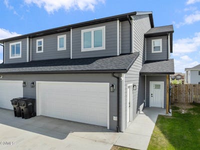 /international/us/2805-29th-street-west-williston-nd-110108470966/