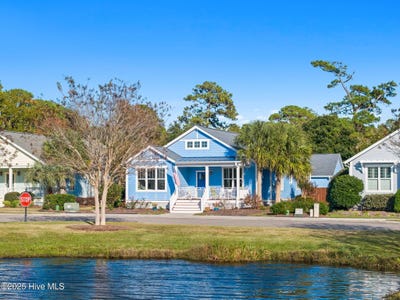 /international/us/828-cades-trail-southport-nc-110107542370/
