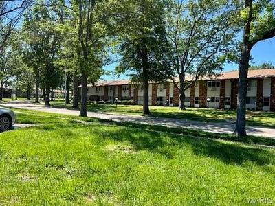 /international/us/8755-sieloff-drive-hazelwood-mo-110108131312/