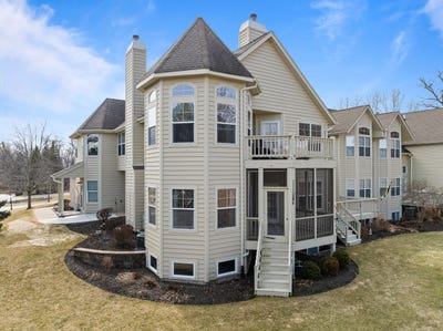 /international/us/1018-terrace-ct-lake-geneva-wi-110106187189/