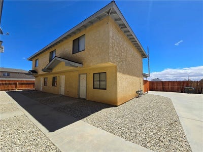 /international/us/8318-dogbane-avenue-california-city-ca-110108120003/
