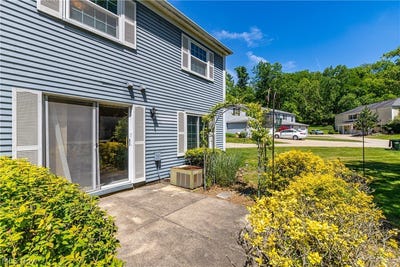 /international/us/13652-oakbrook-drive-north-royalton-oh-110108575646/