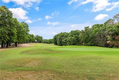/international/us/8-lunsford-lane-bella-vista-ar-110119902674/