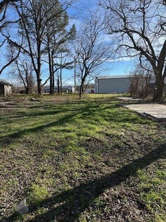 /international/us/217-e-2nd-penn-w-holdenville-ok-110105883743/