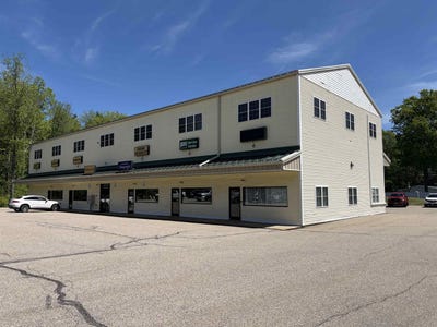/international/us/629-calef-highway-epping-nh-110108497290/