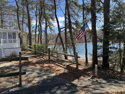 /international/us/185-cotuit-road-sandwich-ma-110106985535/
