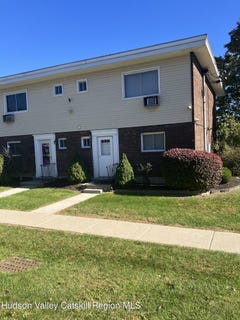 /international/us/881-albany-post-road-new-paltz-ny-110120727354/