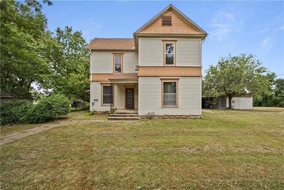 /international/us/403-n-julia-street-thayer-ks-110100151170/