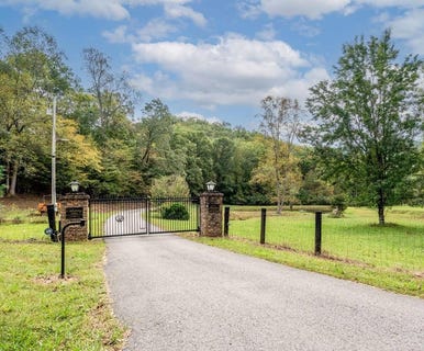 /international/us/calloway-cove-road-hiawassee-ga-110098763638/?lang=zh-tw