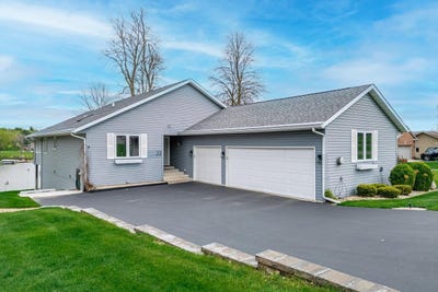 /international/us/22-delburne-lake-summerset-il-110096996870/