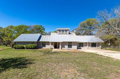 /international/us/12-creekwood-drive-schulenburg-tx-110106374465/