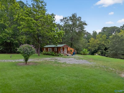 /international/us/373-seminole-trail-ohatchee-al-110101449471/