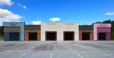 /international/us/2000-shelby-road-poplar-bluff-mo-110104243715/