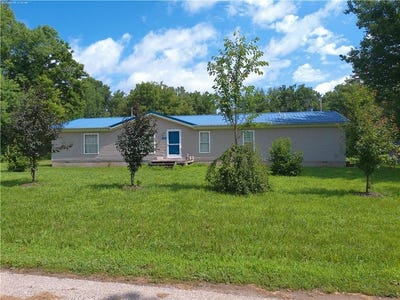 /international/us/320-w-south-street-parker-ks-110108692577/