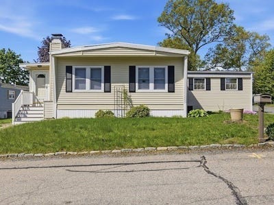/international/us/3-holly-road-taunton-ma-110108167362/