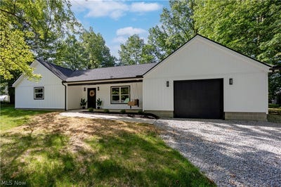 /international/us/8934-state-route-19-galion-oh-110109275079/