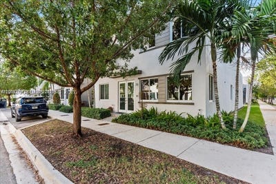 /international/us/6680-nw-102nd-path-doral-fl-110108023580/