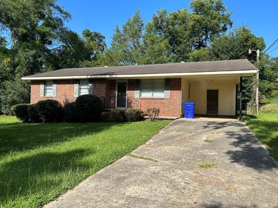/international/us/913-park-st-troy-al-110105794282/