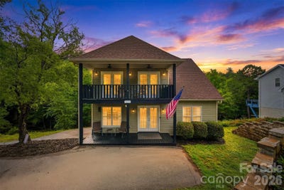 /international/us/909-36th-avenue-nw-hickory-nc-110108356891/