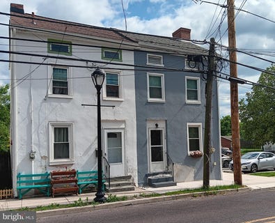 /international/us/128-e-high-street-phoenixville-pa-110108907969/