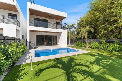 /international/us/1122-ne-10th-ave-fort-lauderdale-fl-110107681475/