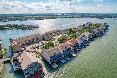 /international/us/1103-the-cape-horseshoe-bay-tx-110108504919/
