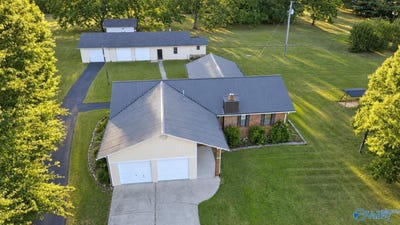 /international/us/616-browns-chapel-road-rainsville-al-110120038069/