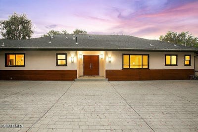 /international/us/5156-dumont-place-woodland-hills-ca-110106151195/