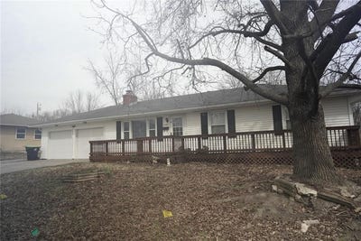 /international/us/1203-s-highland-drive-harrisonville-mo-110106758805/