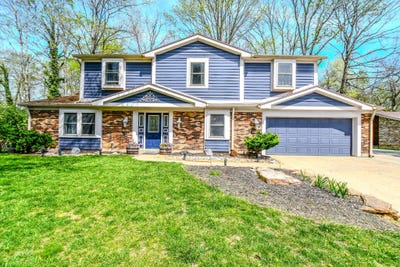 /international/us/2471-beechknoll-court-centerville-oh-110107548026/