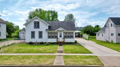 /international/us/248-e-washington-avenue-fall-creek-wi-110108615827/?lang=th