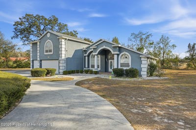 /international/us/12054-conway-street-spring-hill-fl-110105854111/