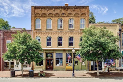 /international/us/107-109-e-main-street-jonesborough-tn-110107893554/