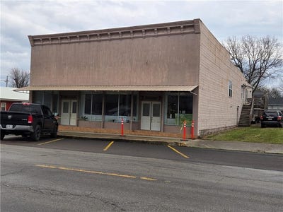 /international/us/110-n-main-street-green-ridge-mo-110106301485/