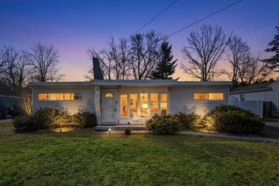 /international/us/39-groton-st-springfield-ma-110106734004/