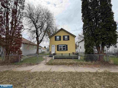 /international/us/209-w-howard-ave-keewatin-mn-110107885040/