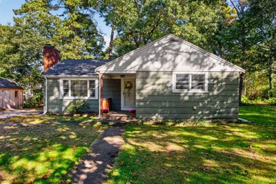 /international/us/20-frances-helen-road-yarmouth-port-ma-110120584063/