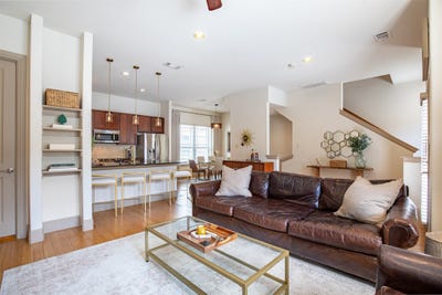 /international/us/5916-hudson-street-dallas-tx-110107890168/