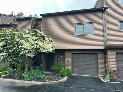 /international/us/22-aspen-court-nanuet-ny-110108752748/
