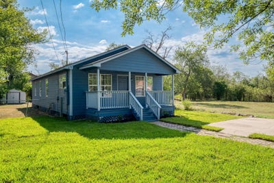 /international/us/409-talley-st-taylor-tx-110106175661/