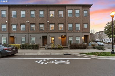 /international/us/28829-sw-villebois-dr-wilsonville-or-110098034174/