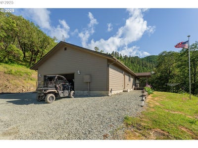 /international/us/460-huckleberry-mt-ln-riddle-or-110101491575/