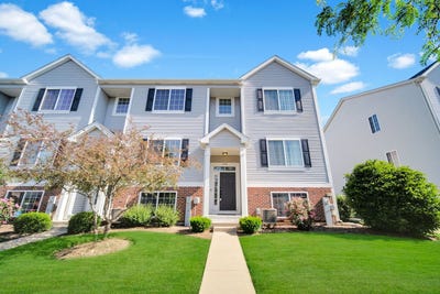 /international/us/1476-manning-avenue-montgomery-il-110108874338/