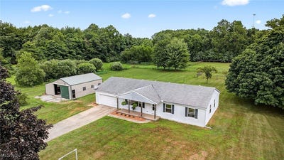 /international/us/2109-bennett-road-madison-oh-110101022618/