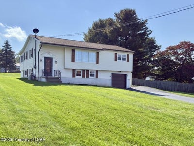 /international/us/44-red-maple-avenue-mountain-top-pa-110120560163/