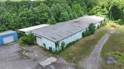 /international/us/87-robin-hood-ln-mt-hope-wv-110108640560/